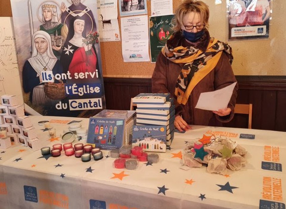 Les ventes de Noël à Arpajon sur Cère - Paroisse Croix Saint Pierre